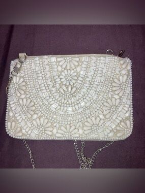 Elegant Cream Beaded Clutch